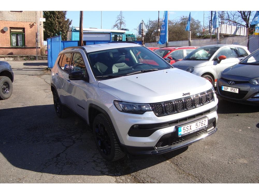 2022 Jeep Compass - 9