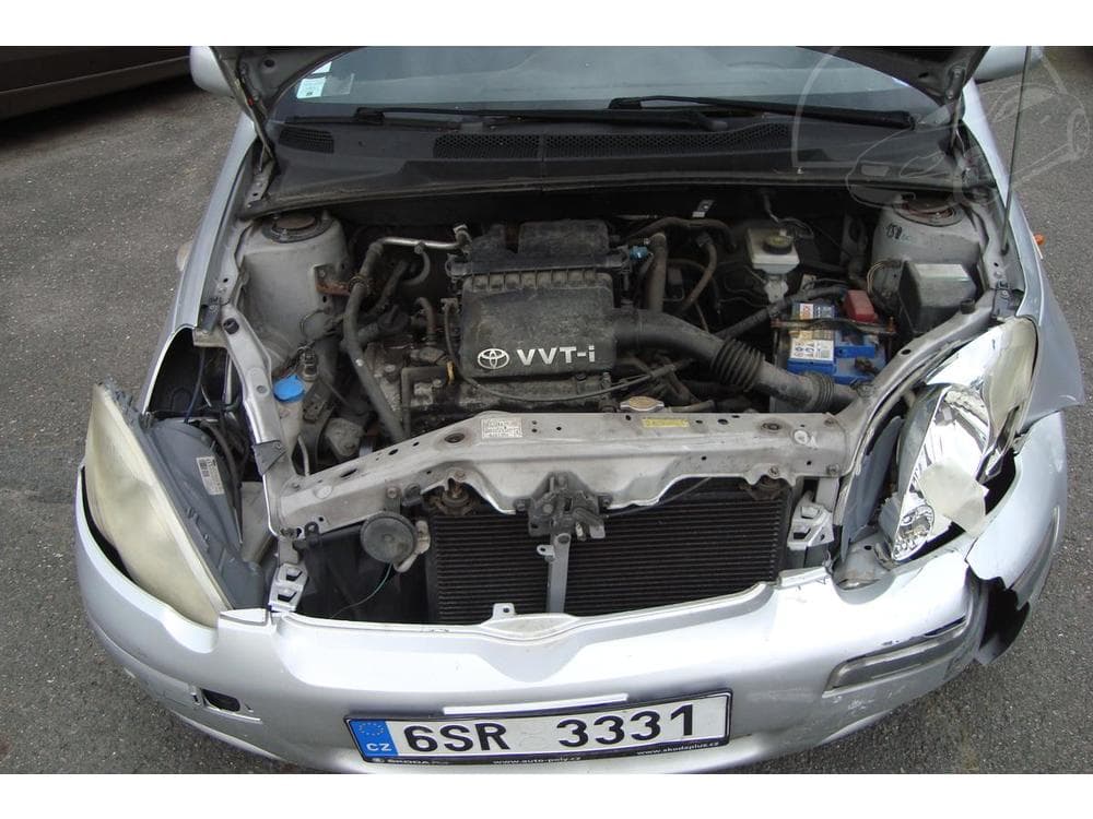 2005 Toyota YARIS - 12