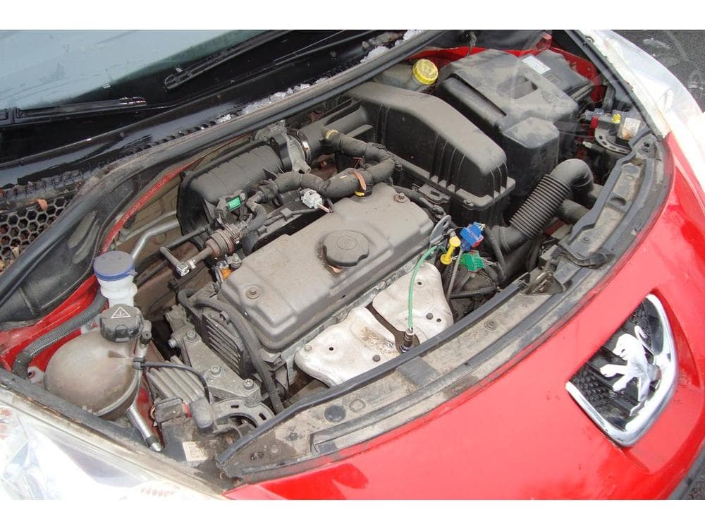 2010 Peugeot 207 - 12