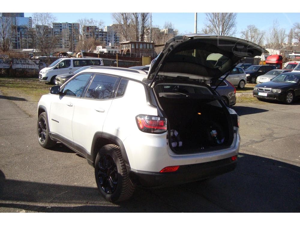 2022 Jeep Compass - 12