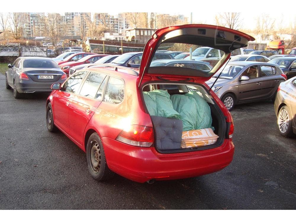 2011 Volkswagen GOLF - 14