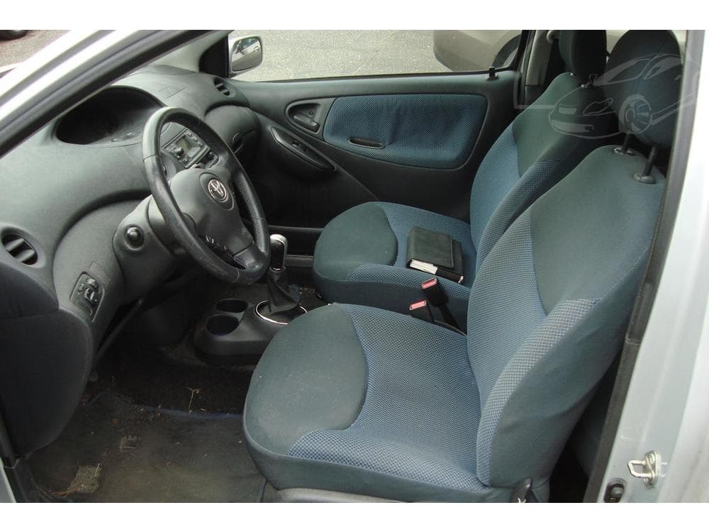 2005 Toyota YARIS - 16