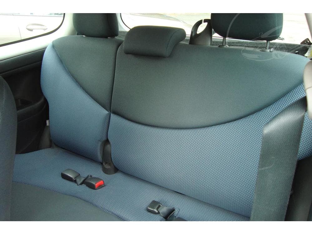 2005 Toyota YARIS - 18