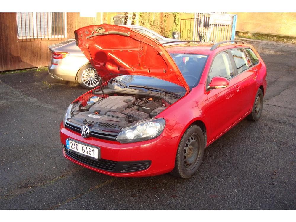 2011 Volkswagen GOLF - 18