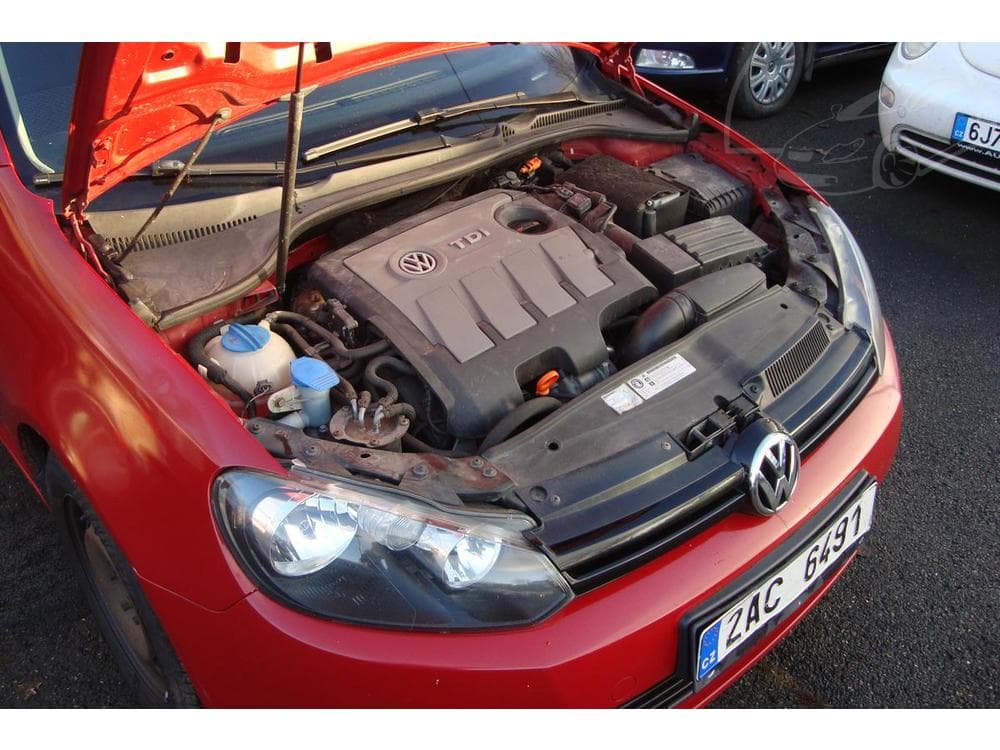 2011 Volkswagen GOLF - 19
