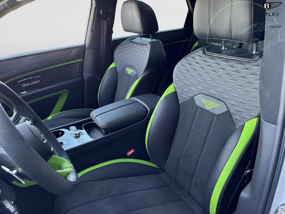 2025 Bentley BENTAYGA - 19