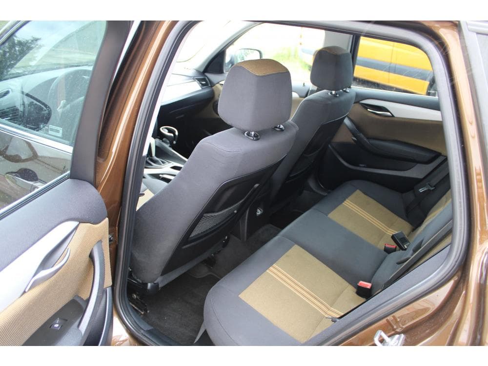 2010 BMW X1 - 9