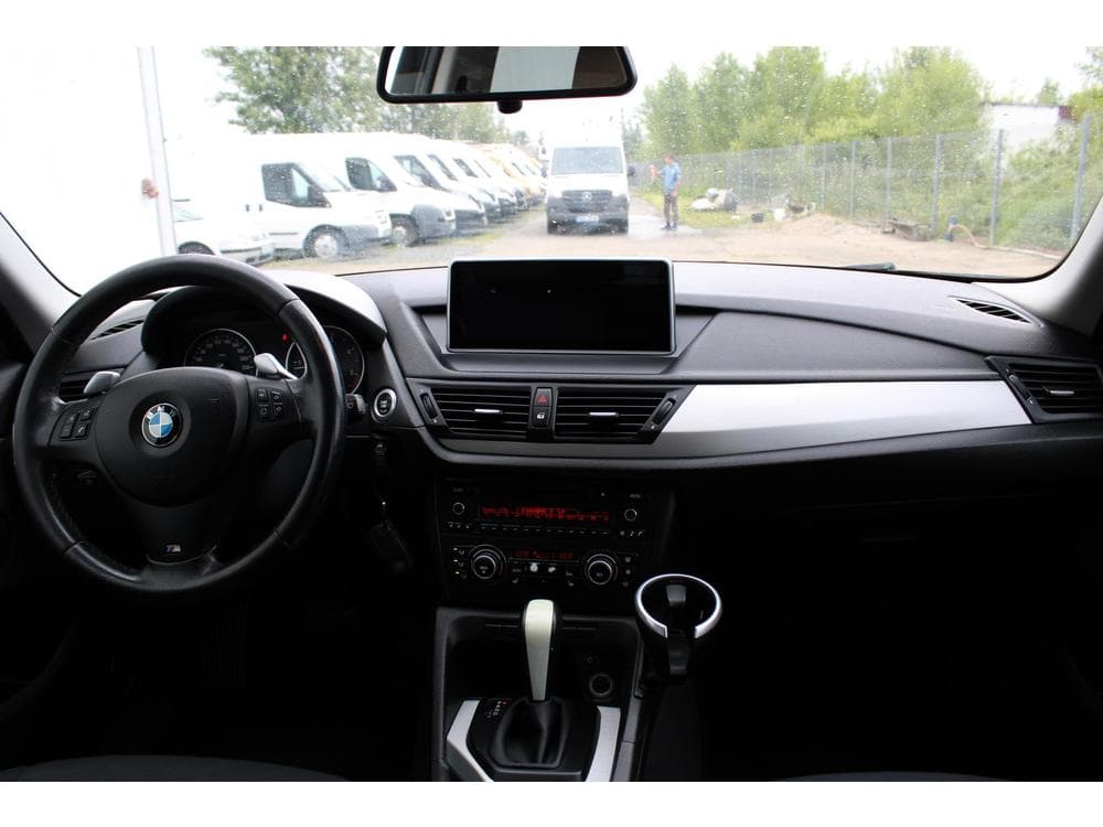 2010 BMW X1 - 12