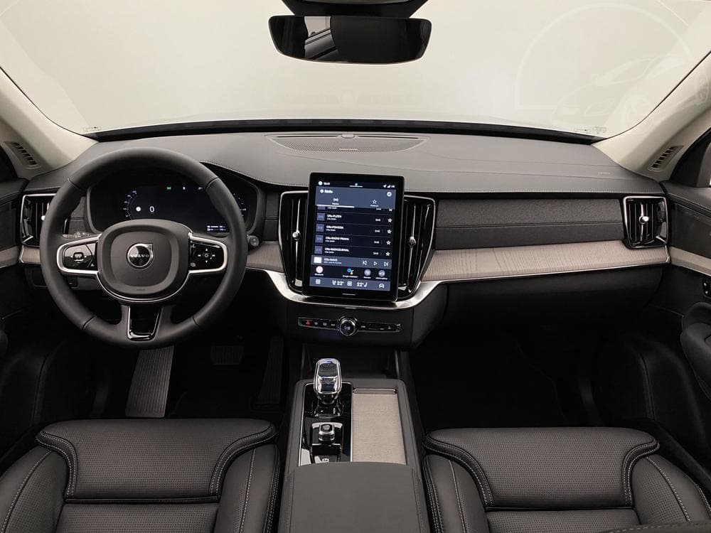 2025 Volvo XC90 - 4