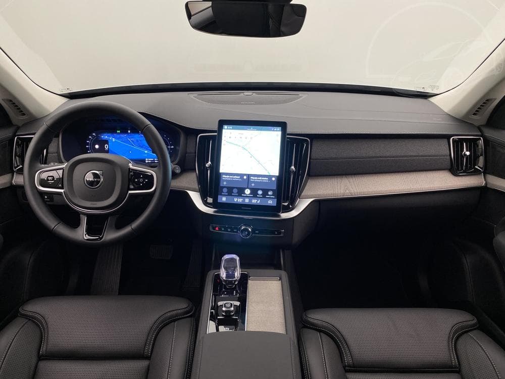 2025 Volvo XC90 - 3
