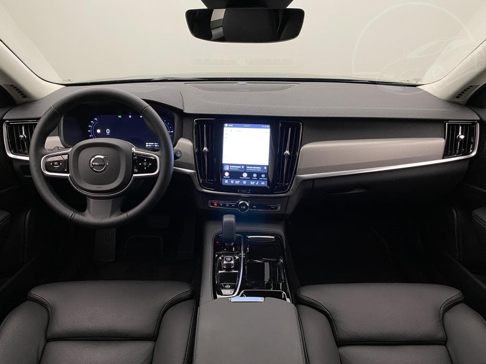 2025 Volvo V90 - 3