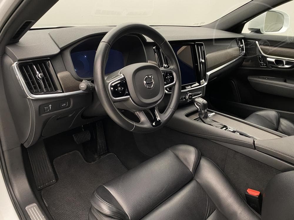 2019 Volvo V90 - 13