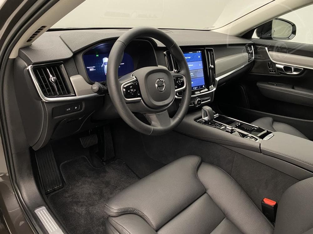 2025 Volvo V90 - 7