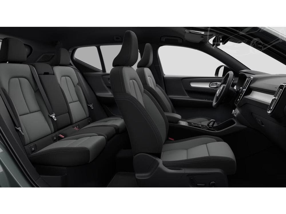 2026 Volvo XC40 - 7