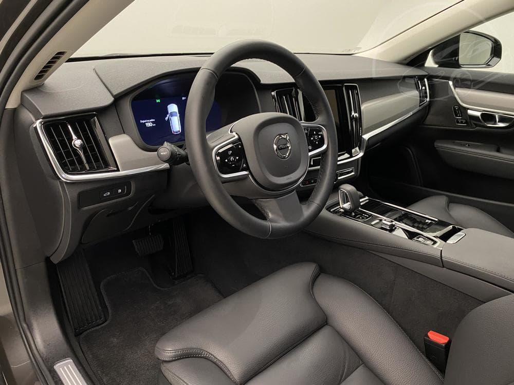 2025 Volvo V90 - 7