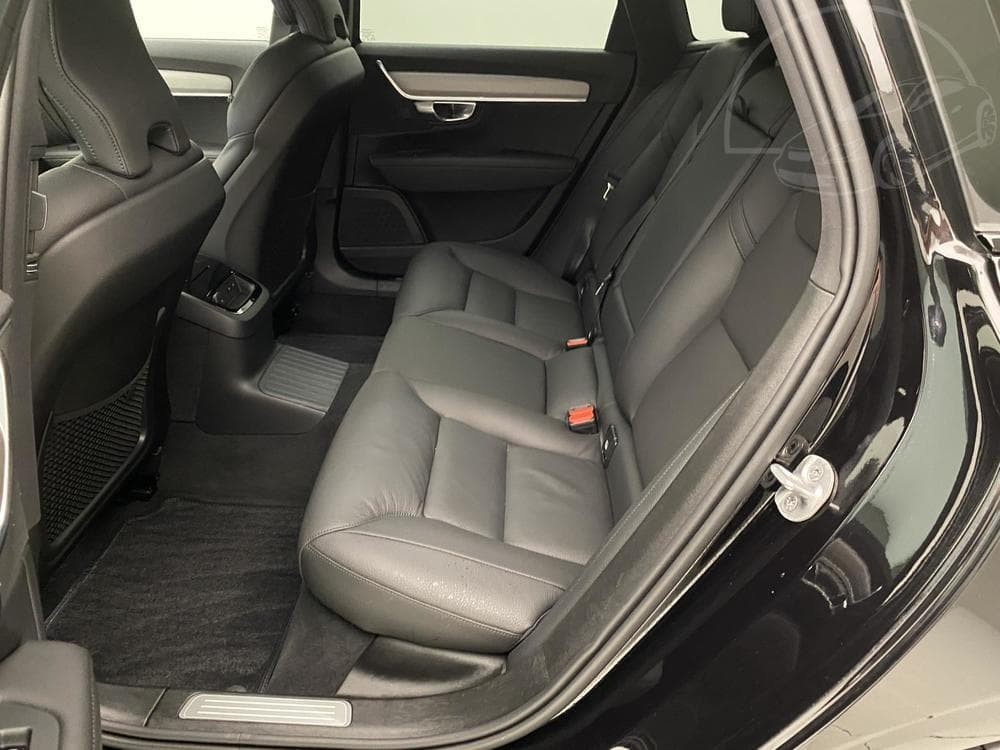 2025 Volvo V90 - 9