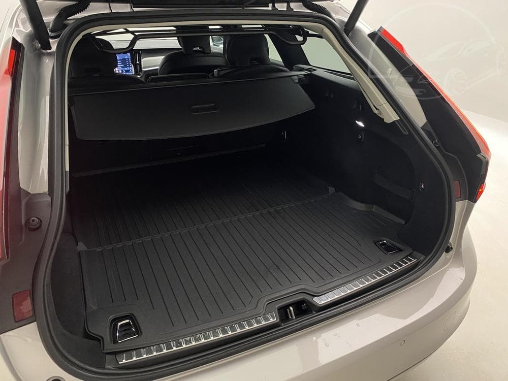 2025 Volvo V90 - 11