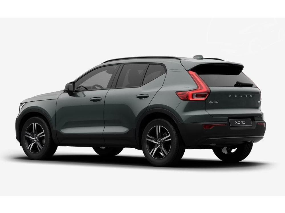 2026 Volvo XC40 - 11