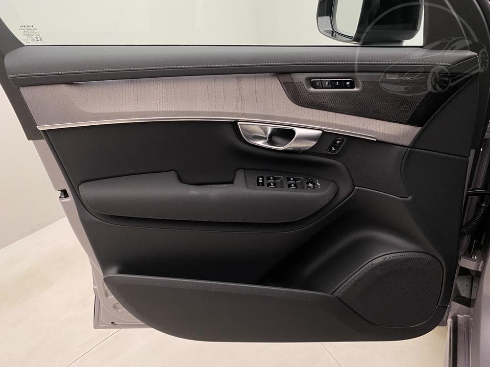 2025 Volvo XC90 - 19