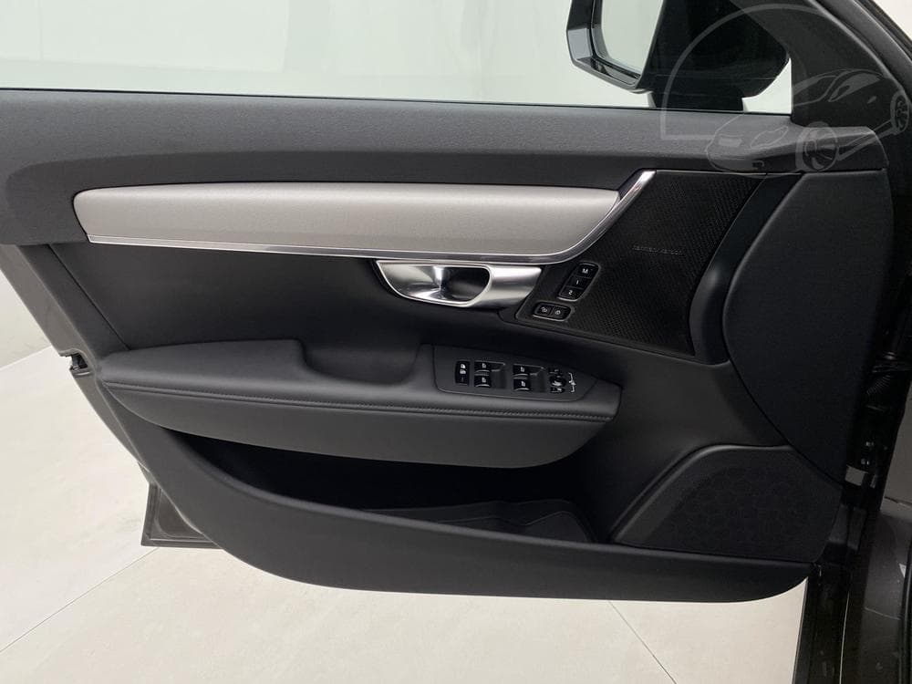 2025 Volvo V90 - 13