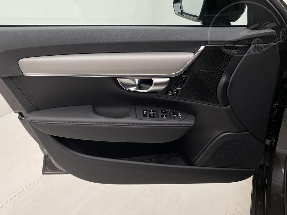 2025 Volvo V90 - 13