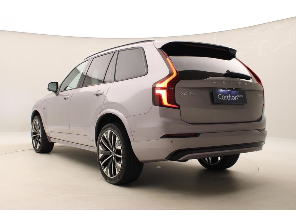 2025 Volvo XC90 - 28