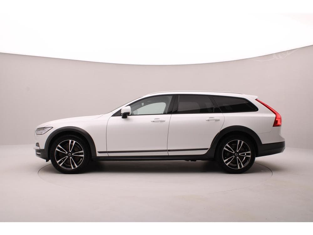 2019 Volvo V90 - 37