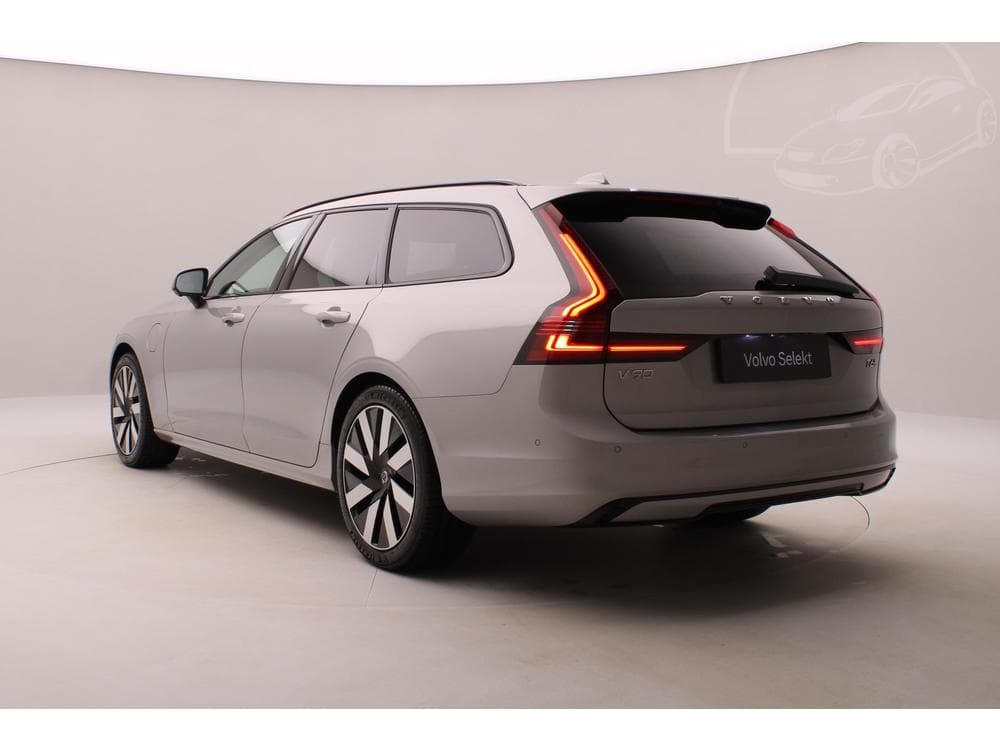 2025 Volvo V90 - 21