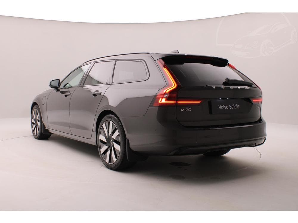 2025 Volvo V90 - 21