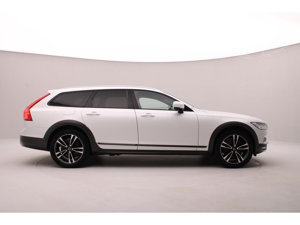2019 Volvo V90 - 53