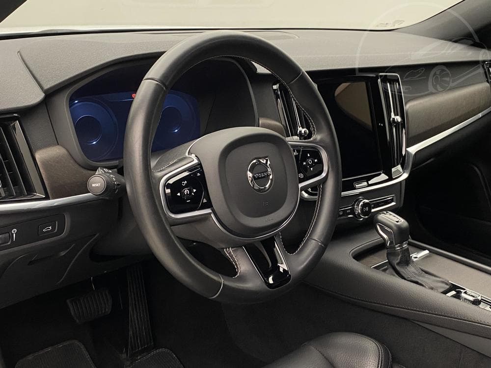 2019 Volvo V90 - 73