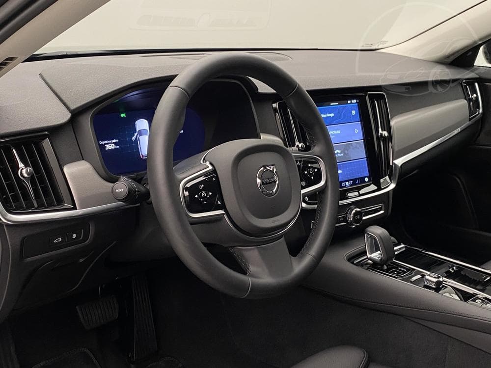 2025 Volvo V90 - 37