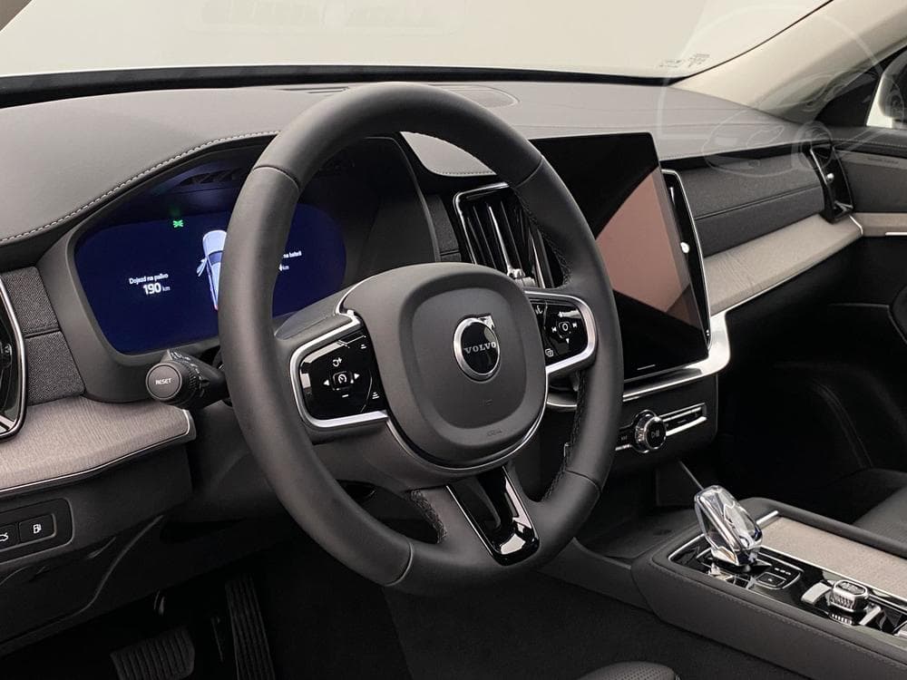 2025 Volvo XC90 - 37