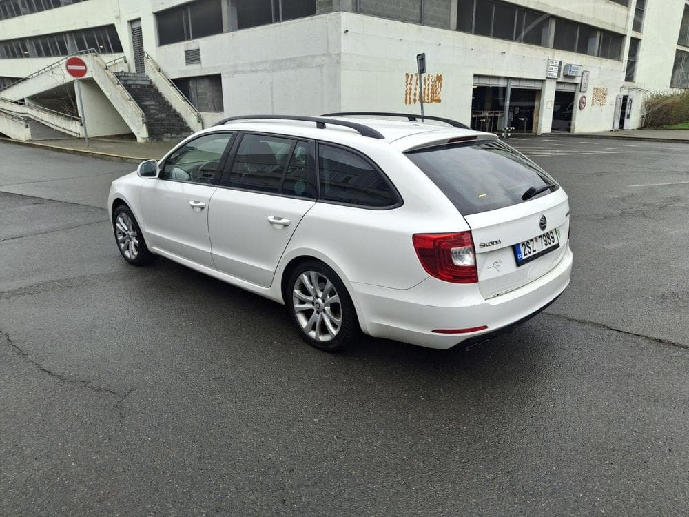 2014 Škoda SUPERB - 4