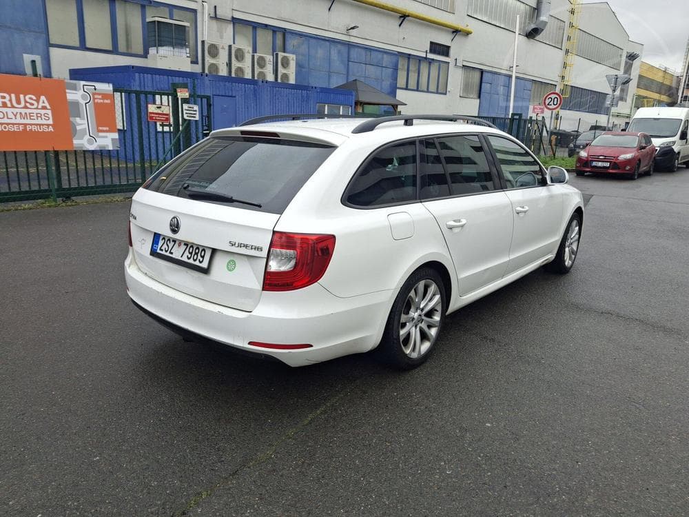2014 Škoda SUPERB - 6