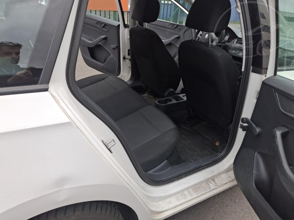 2014 Škoda RAPID - 14