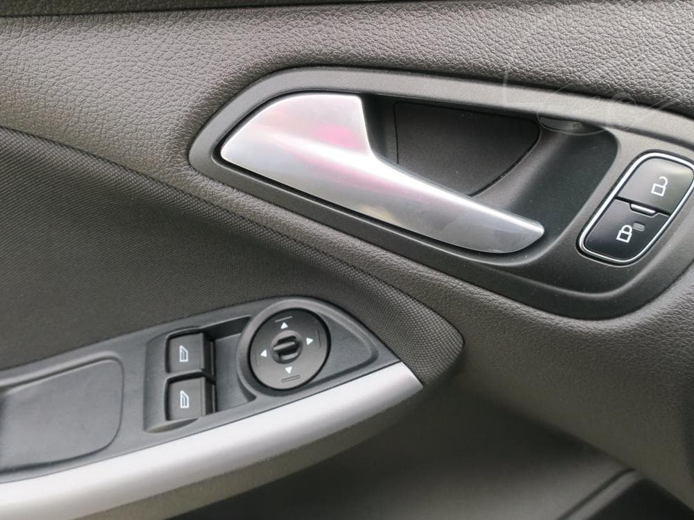 2016 Ford FOCUS - 11