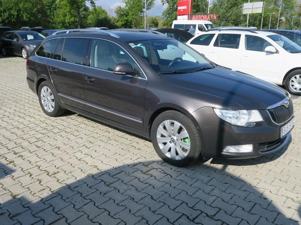 2011 Škoda SUPERB - 5