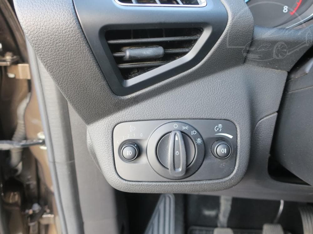 2015 Ford C-MAX - 12