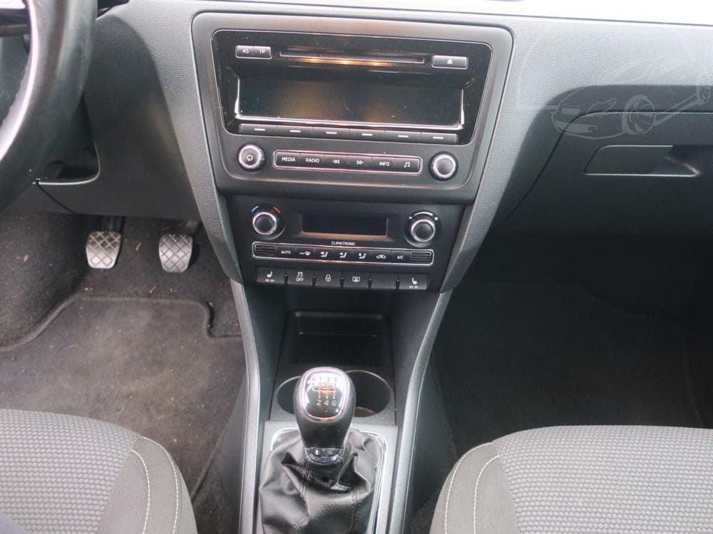 2013 Škoda RAPID - 23