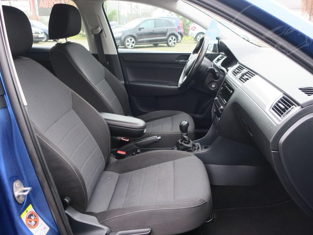 2013 Škoda RAPID - 31