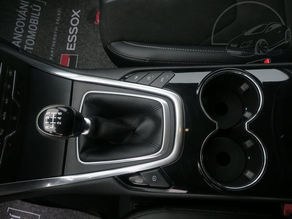 2015 Ford S-MAX - 15