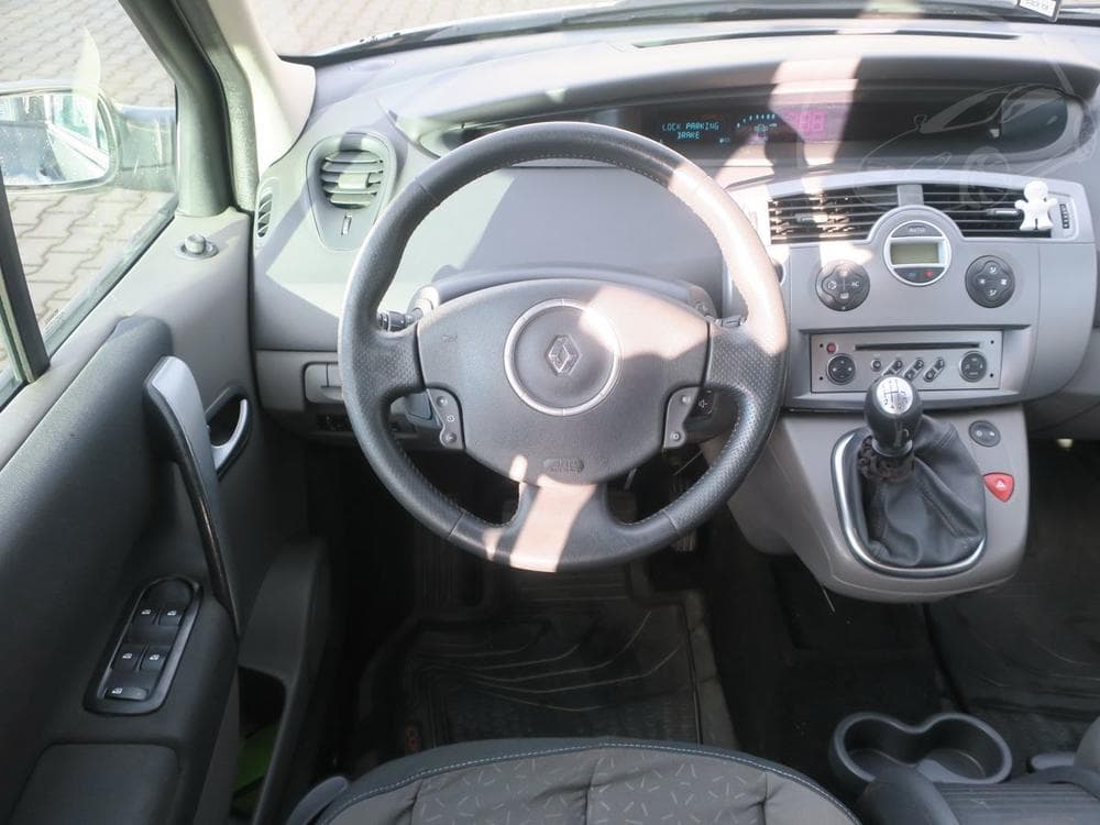 2009 Renault SCENIC - 10