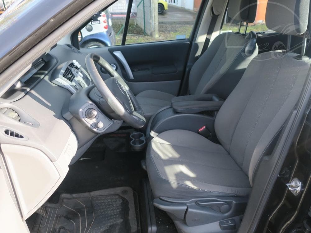 2009 Renault SCENIC - 11
