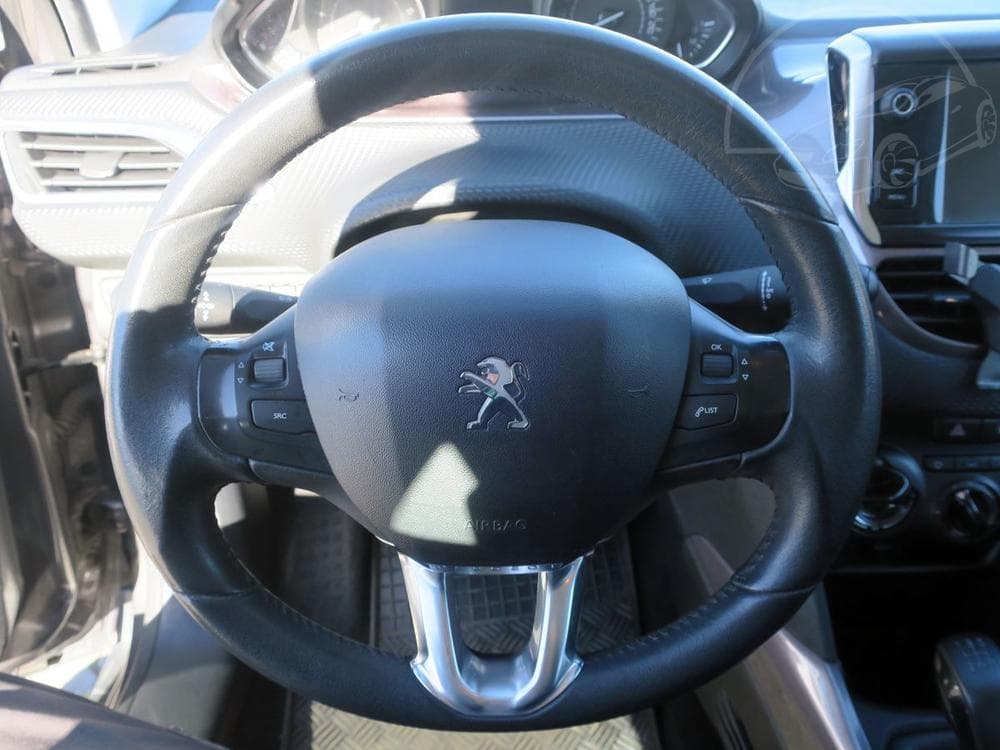 2015 Peugeot 2008 - 12