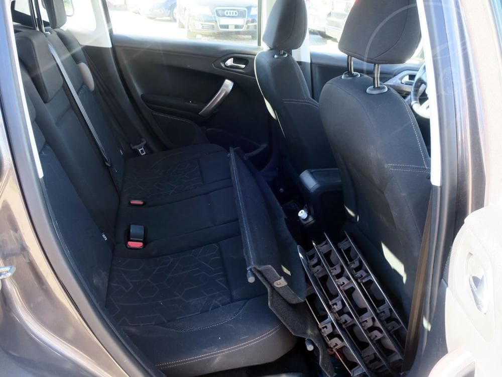 2015 Peugeot 2008 - 20