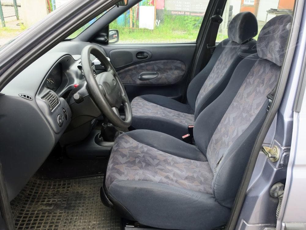 1998 Ford ESCORT - 10