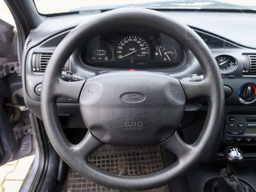 1998 Ford ESCORT - 11