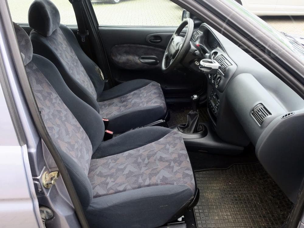 1998 Ford ESCORT - 15