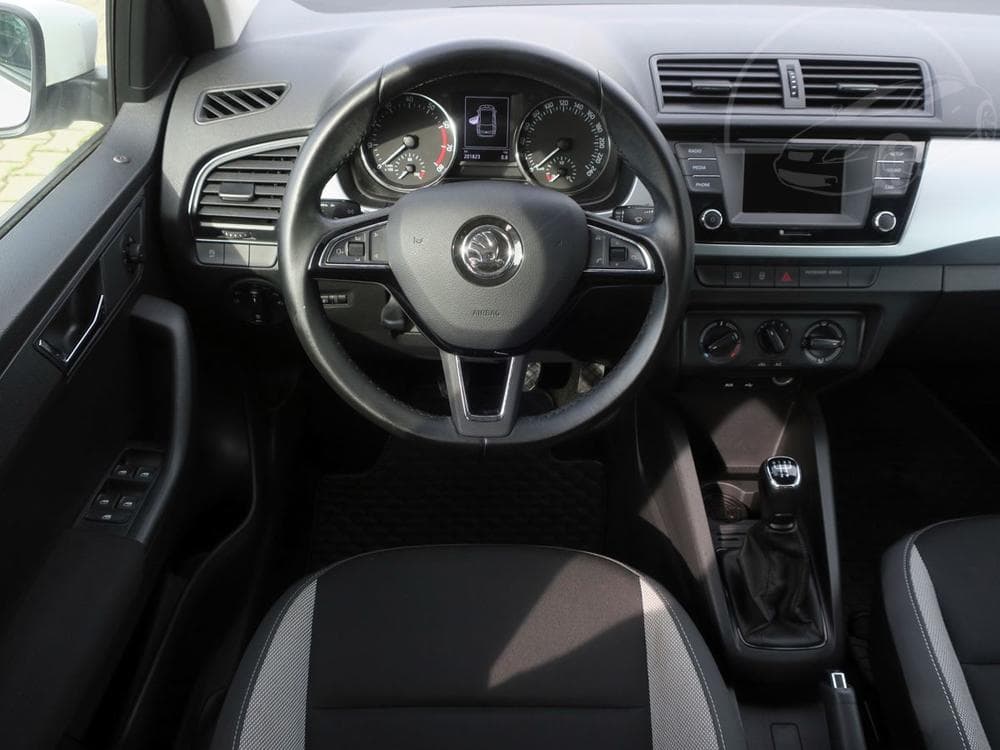 2017 Škoda FABIA - 17